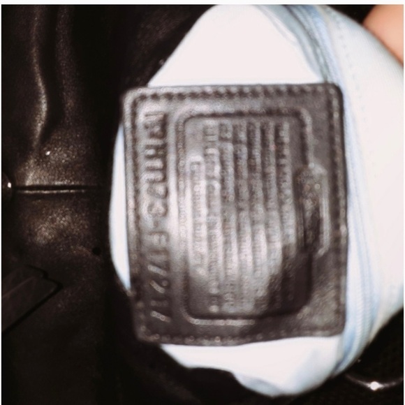 CLASSIC BLACK LEATHER SMALL COACH BAG Style F17217
Coach - Picture 8 of 9